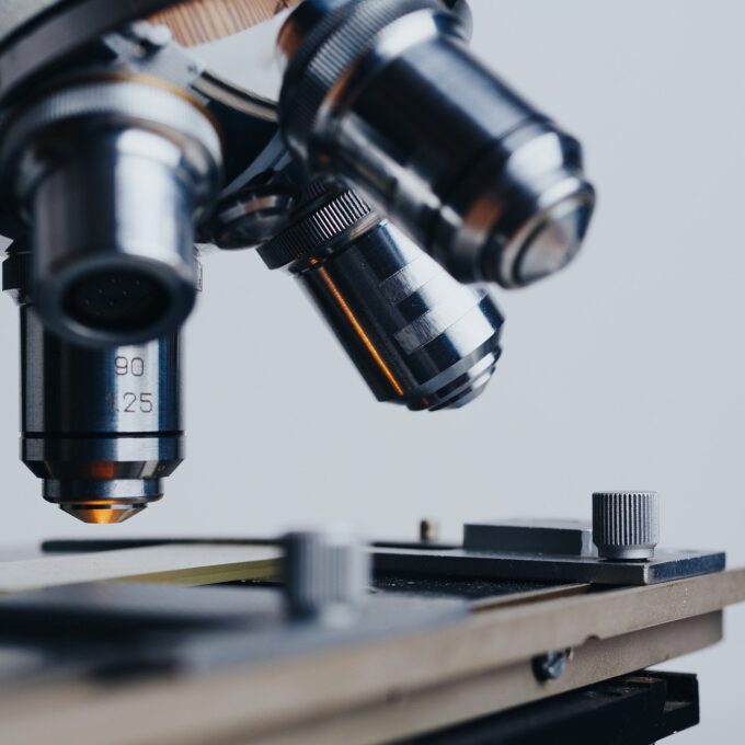 Mikroskop laboratoryjny